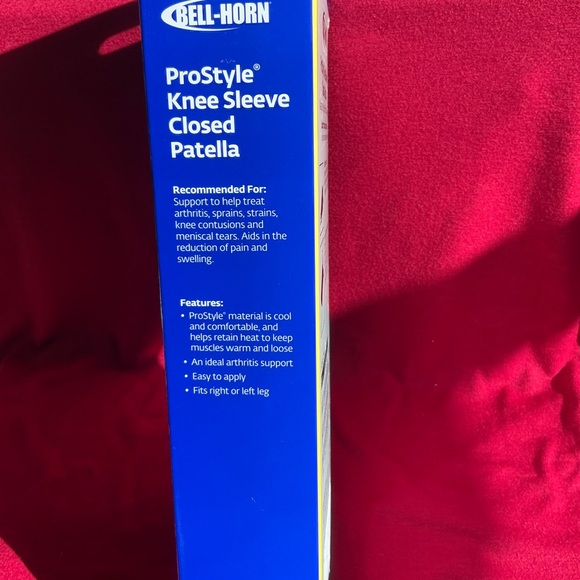 NIB Bell-Horn Prostyle Knee Brace/Knee Sleeve Closed Patella 203 Size Medium - Picture 4 of 6